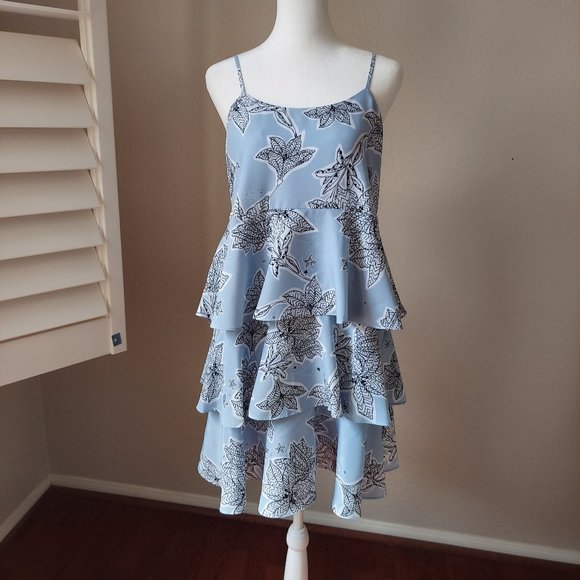 CeCe By Cynthia Steffe Nia Tiered Dress Sleeveless Lt Blue Sz 2 - Picture 3 of 9